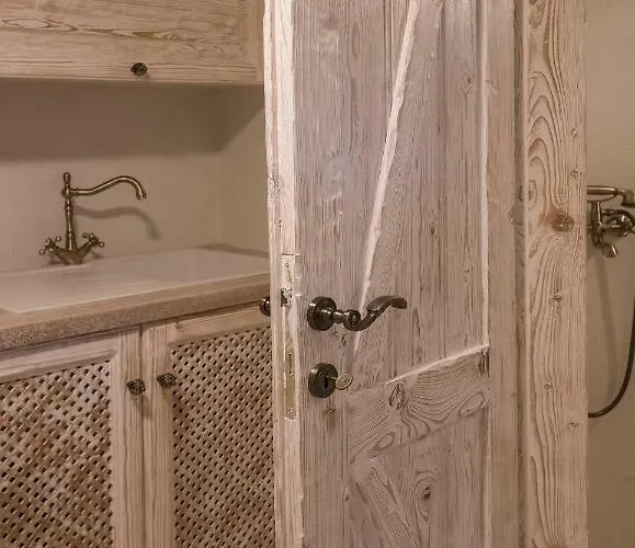 Milos Maison * Kos Town