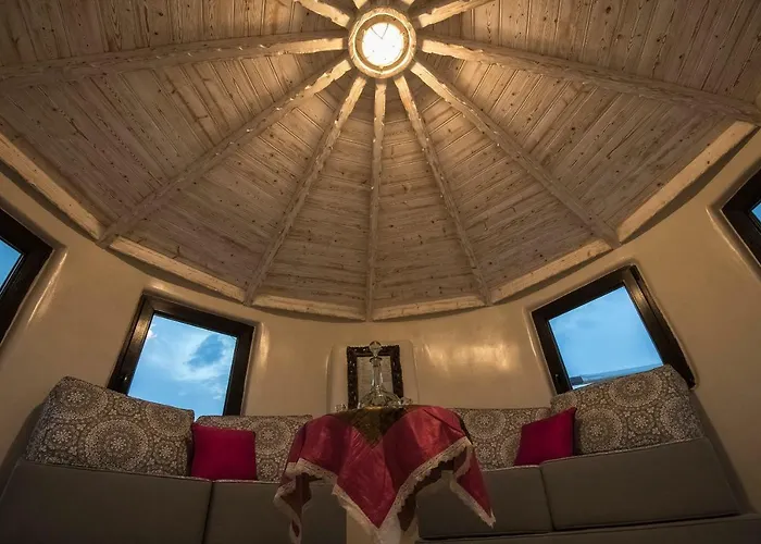 Milos Maison * Kos Town