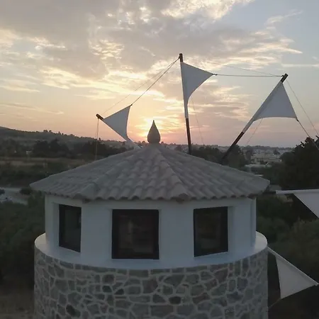 Milos Maison *