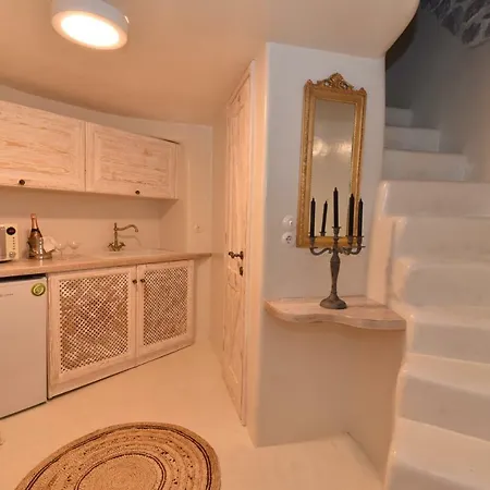 Milos Maison