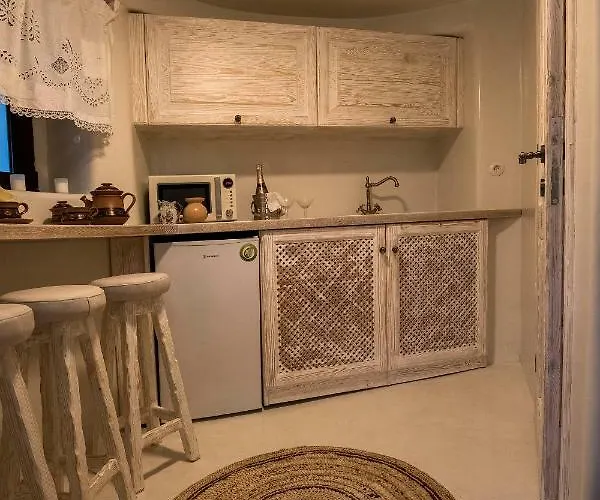 Milos Maison Apartament *